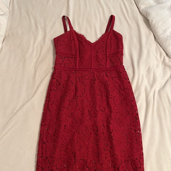 Women’s Express Lace Dress - Picture 3 of 5